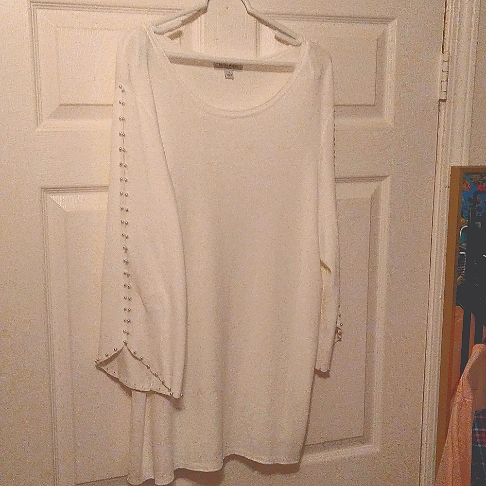 Studio Works Woman white tunic neck designer sweater, size 2X